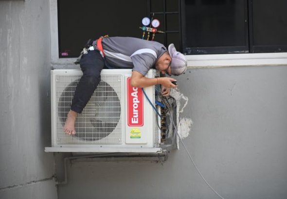 Bisnis jasa servis AC